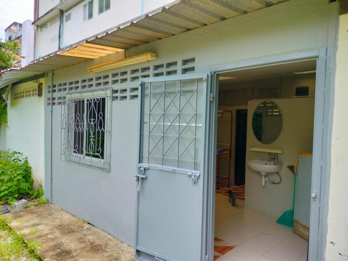 Private With Garden In Center Krabi
